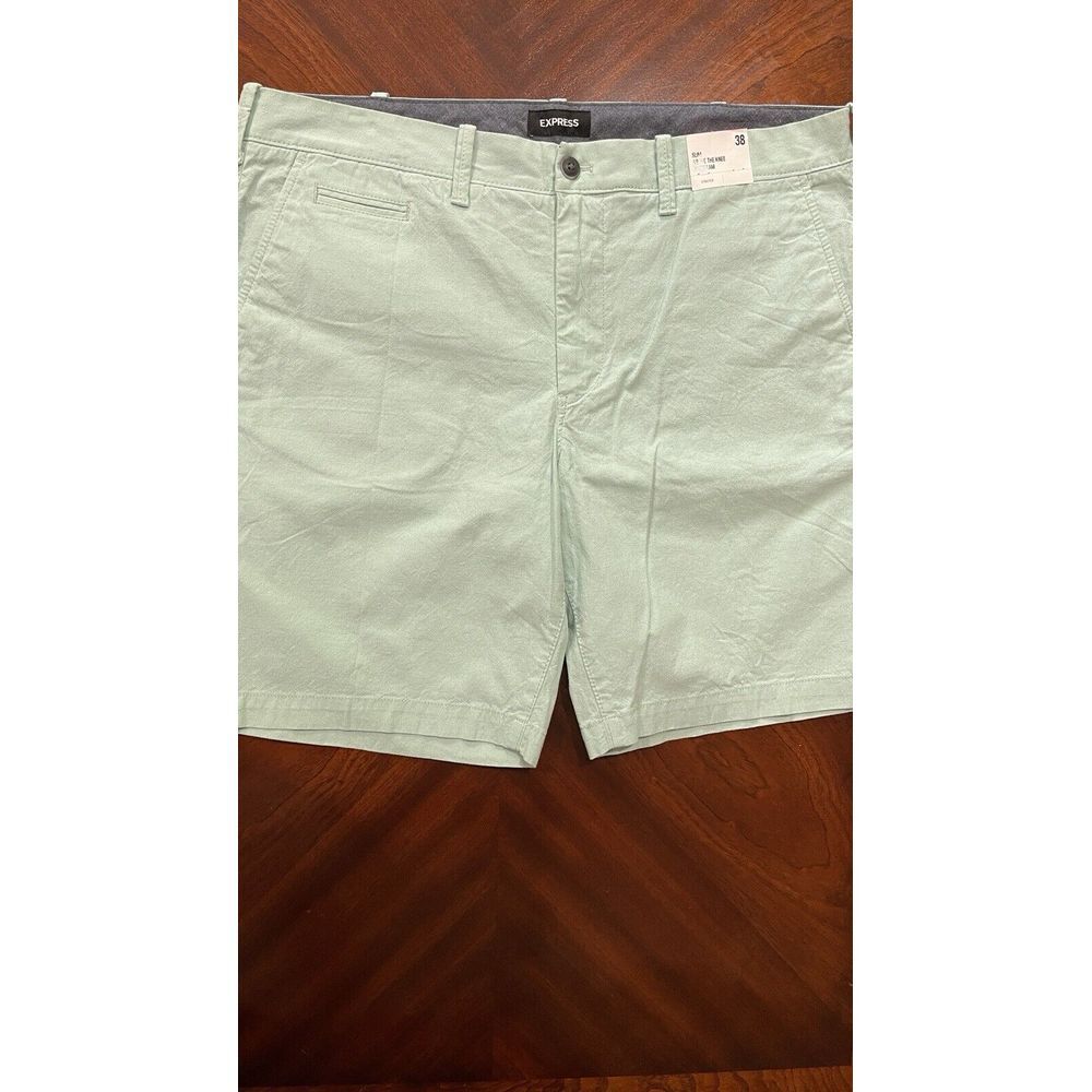 NWT Express Men's‎ Slim Shorts Above The Knee 9" Inseam Size 38- Light Green